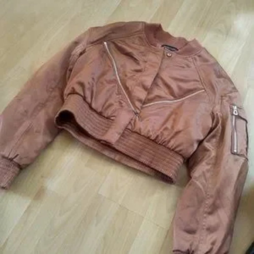 Very elegant classy bomber jacket guess marciano
